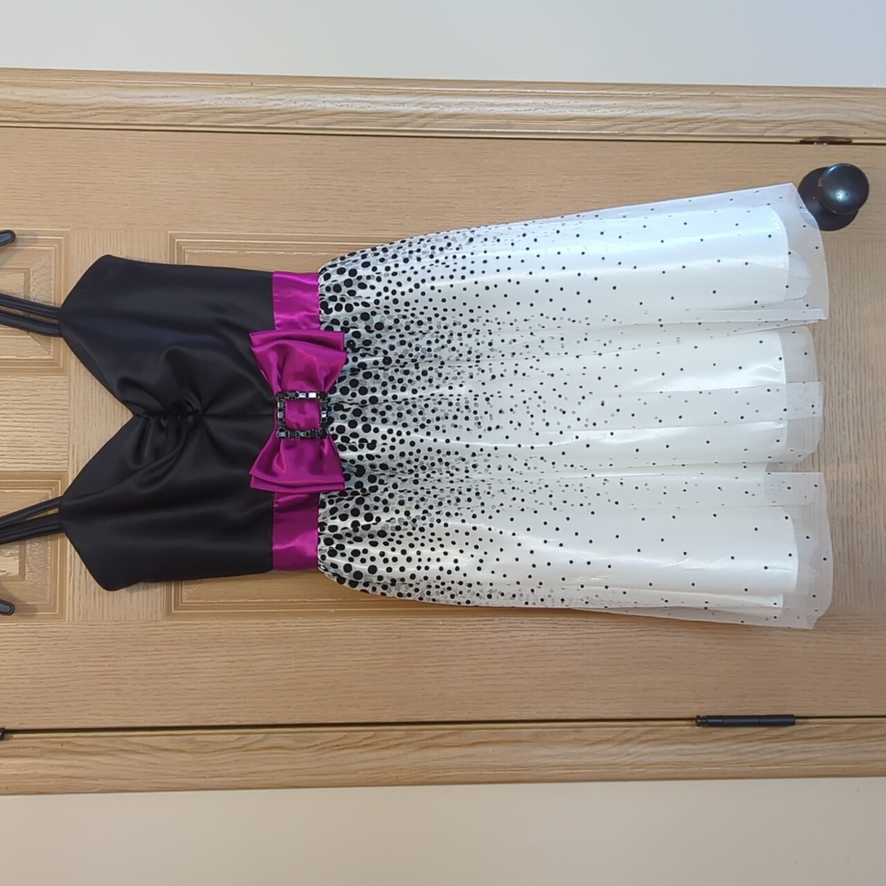 Semi-formal dress, sz 3, Jessica McClintock, pink/white/black